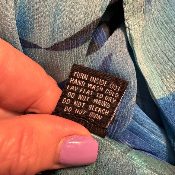 ❤️GORGEOUS BLUE PRINT TOP w/SEQUINS PLUS 3X  #A - Picture 8 of 9